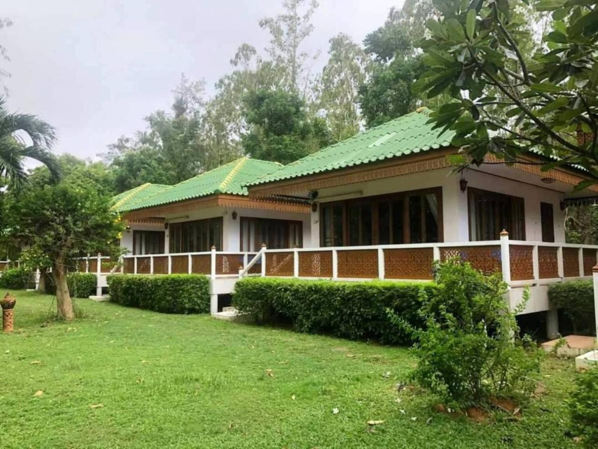 Ruen Thai Rim Haad Klaeng Ngoại thất bức ảnh