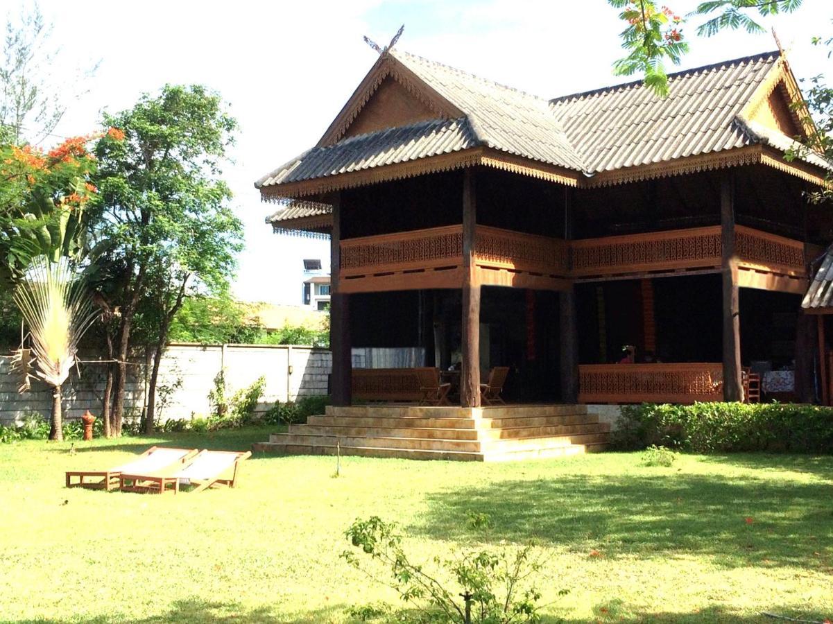 Ruen Thai Rim Haad Klaeng Ngoại thất bức ảnh