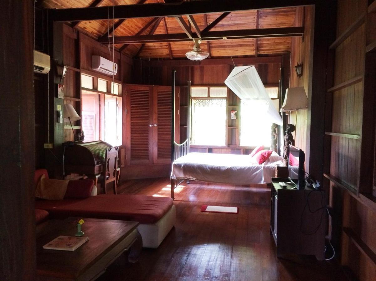 Ruen Thai Rim Haad Klaeng Ngoại thất bức ảnh