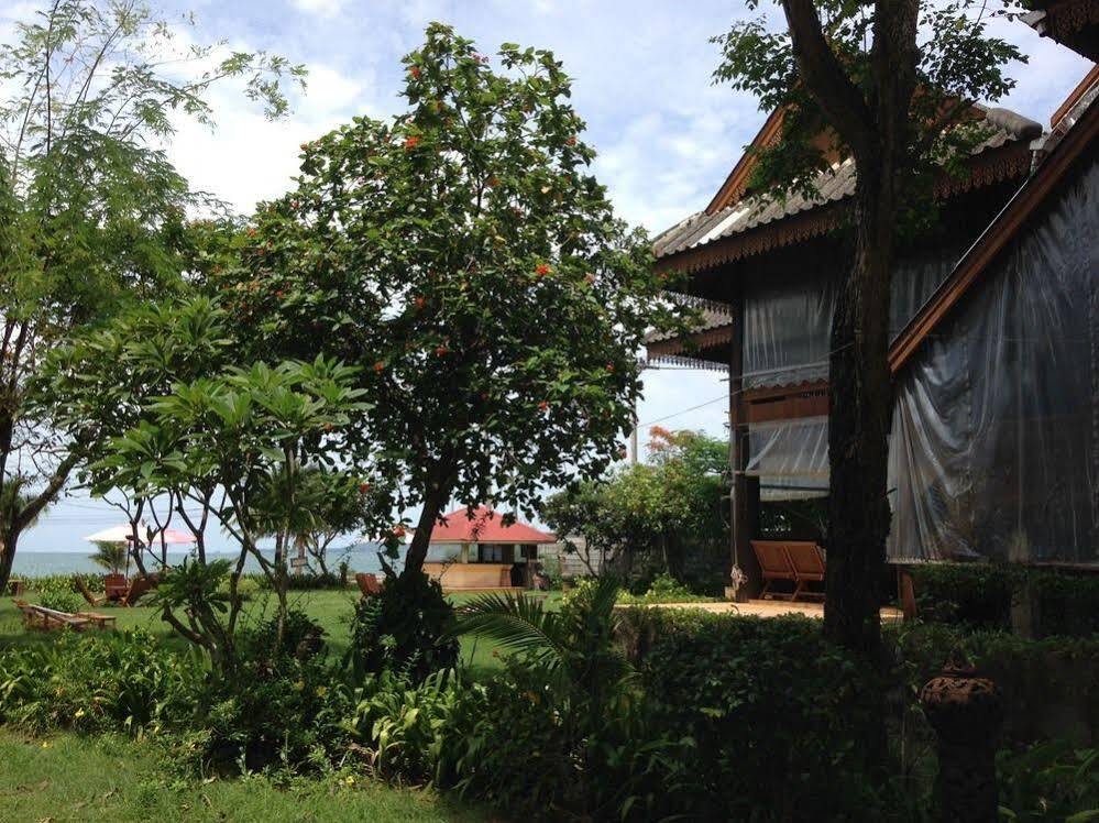 Ruen Thai Rim Haad Klaeng Ngoại thất bức ảnh